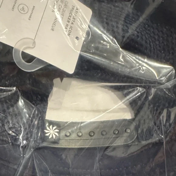 Athleta NWT Icon Navy Mesh Logo Trucker Cap - Picture 6 of 6